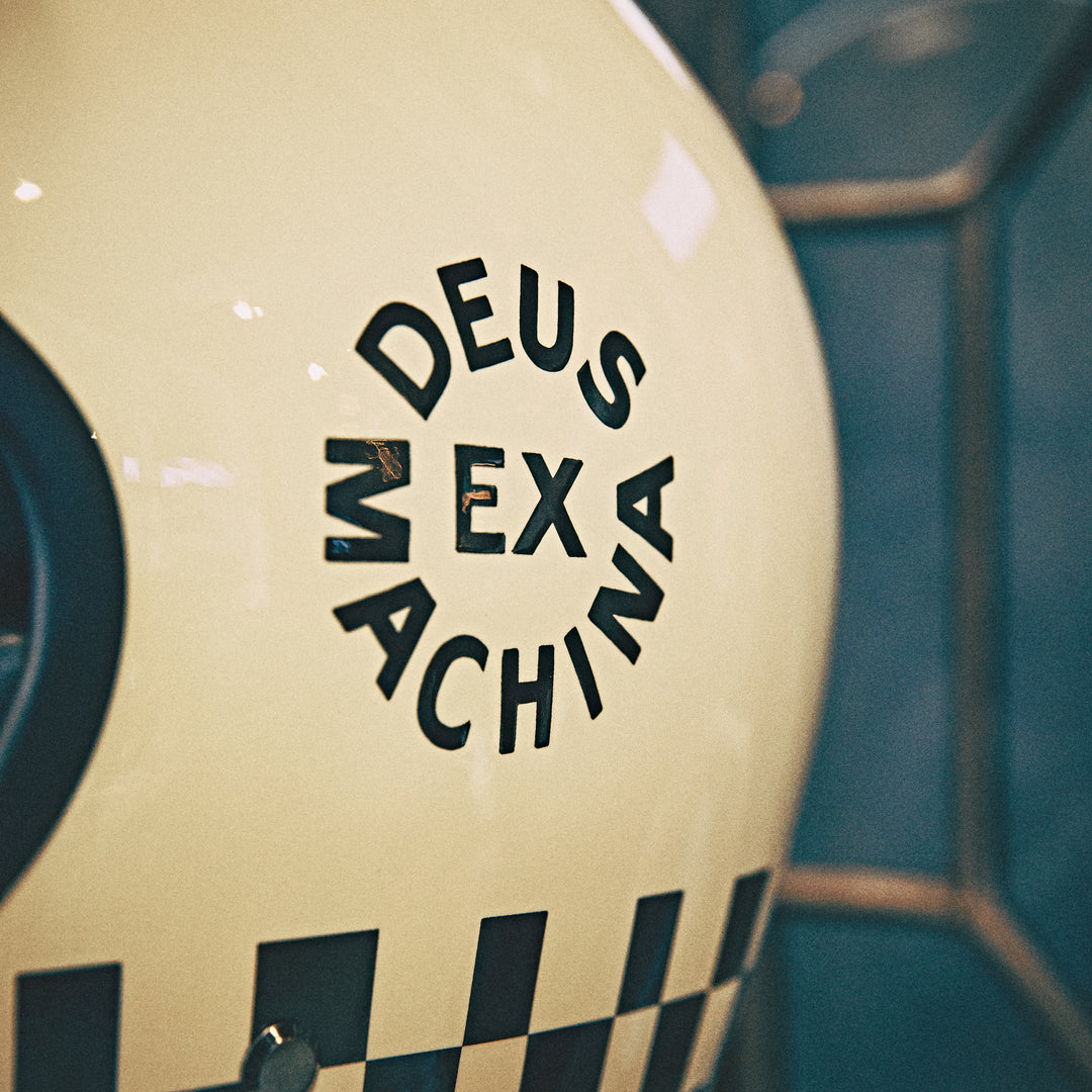 Deus Ex Machina - Mc Hjelm "Checker" Cream