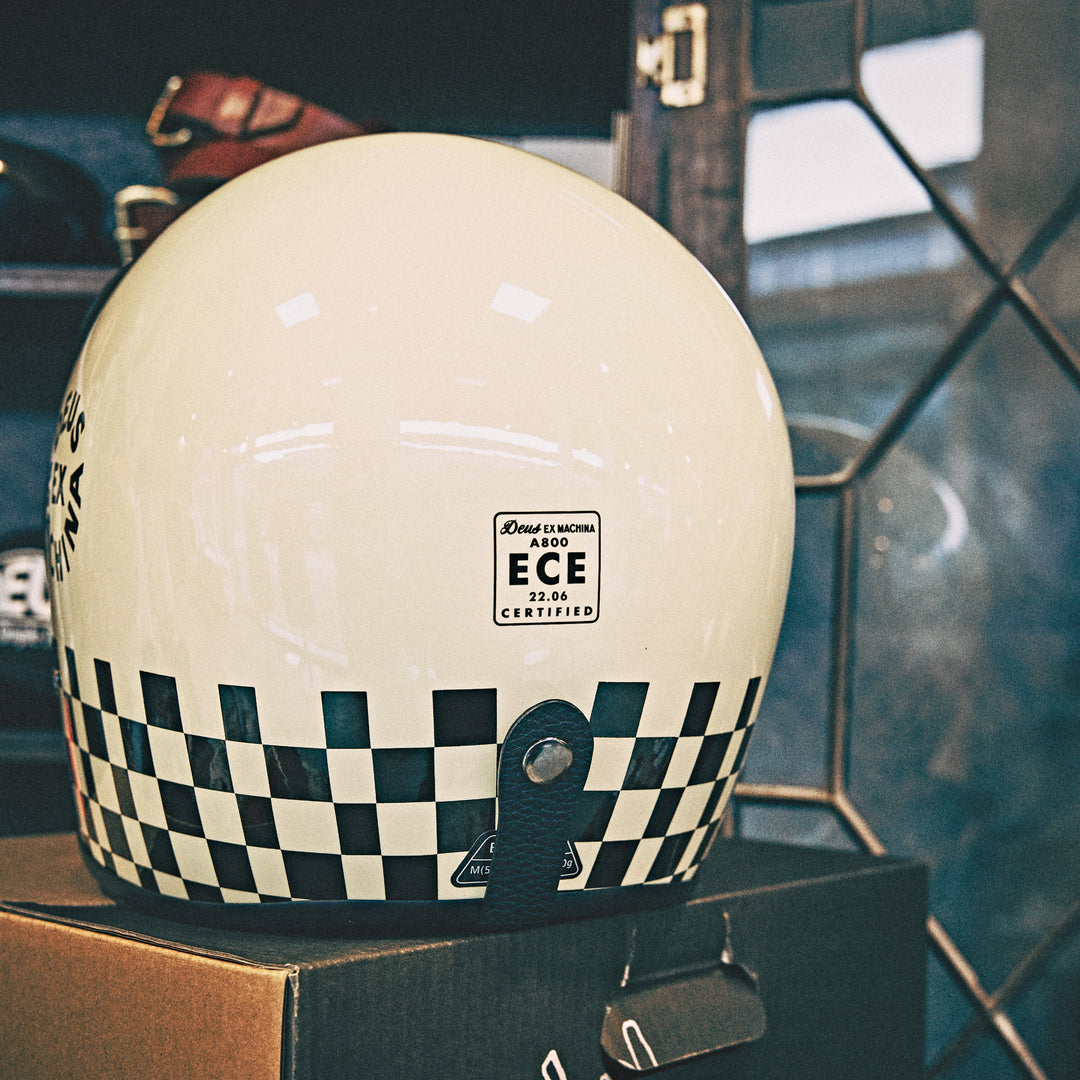 Deus Ex Machina - Mc Helmet "Checker" Cream