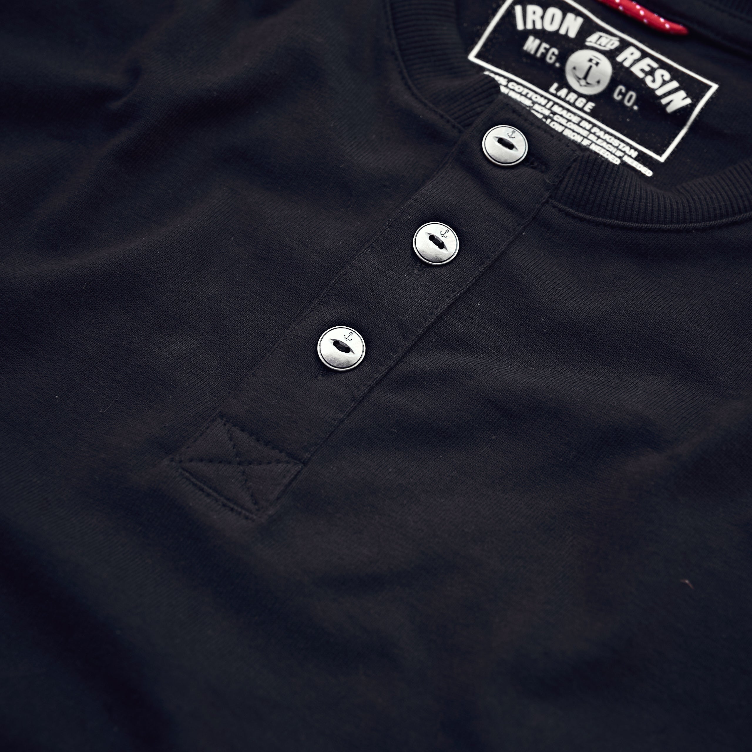 Iron & Resin - Prospect Henley - Black