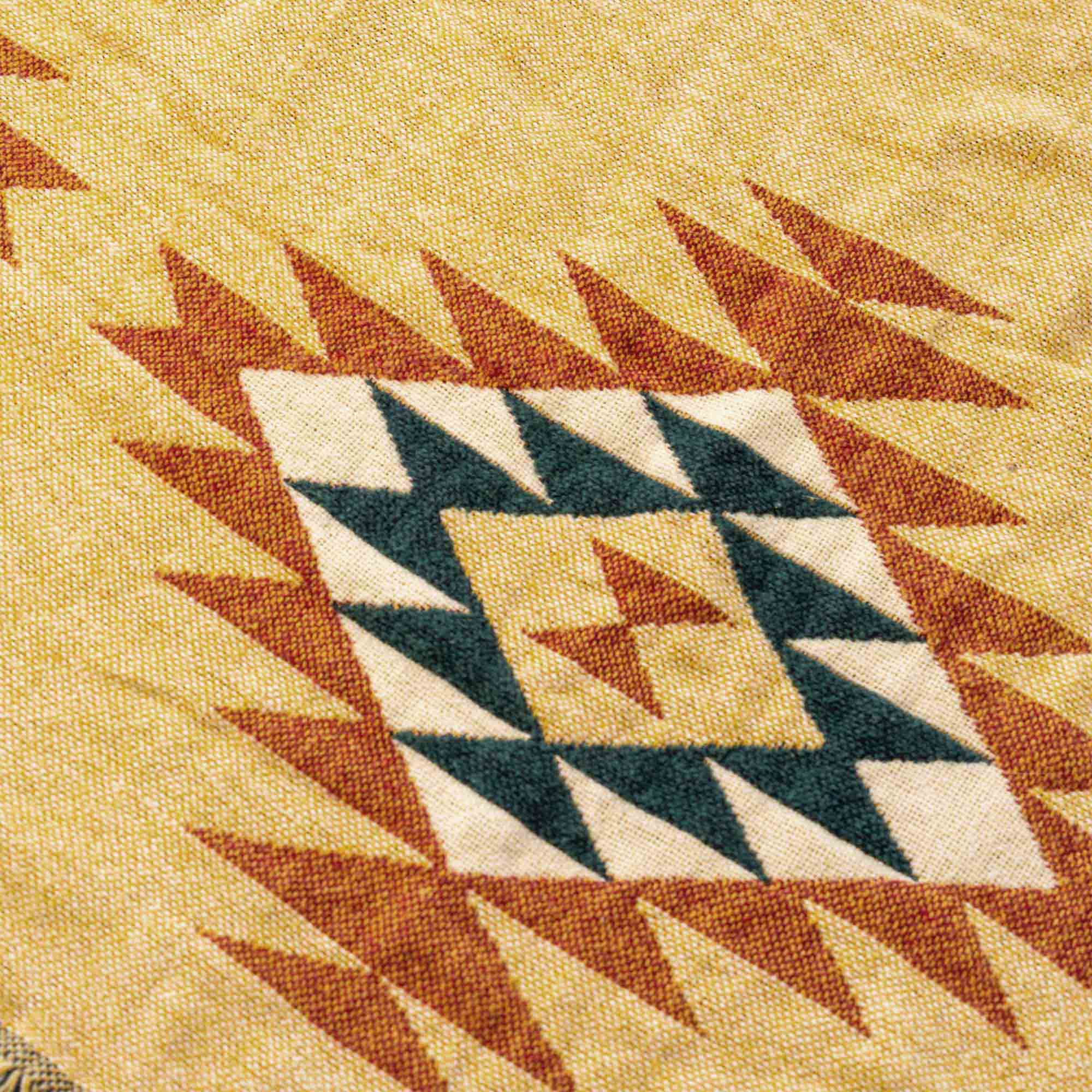 Shangri La - Navajo Tæppe, inkl strop - Beige