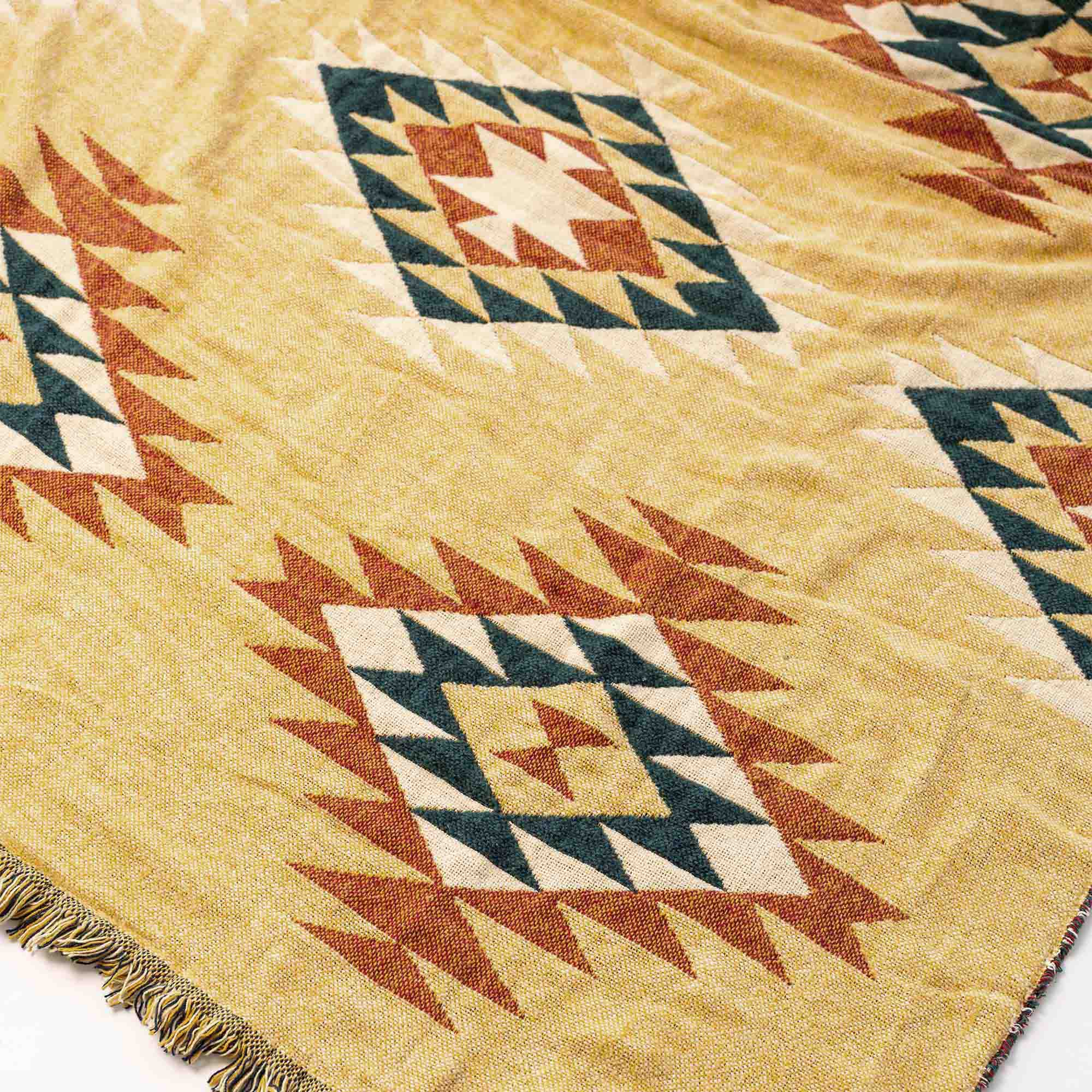 Shangri La - Navajo Tæppe, inkl strop - Beige