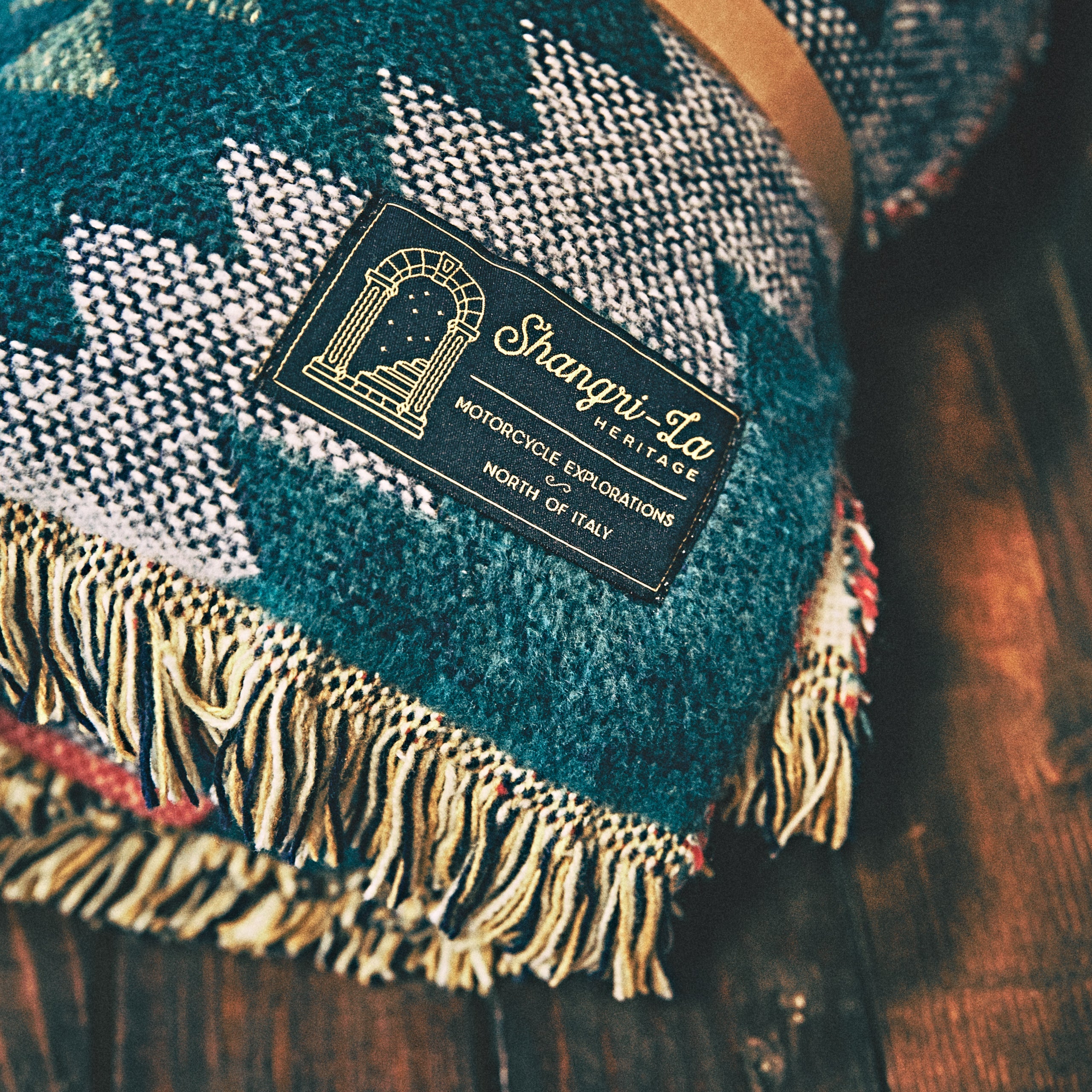 Shangri La - Navajo Blanket, incl strap