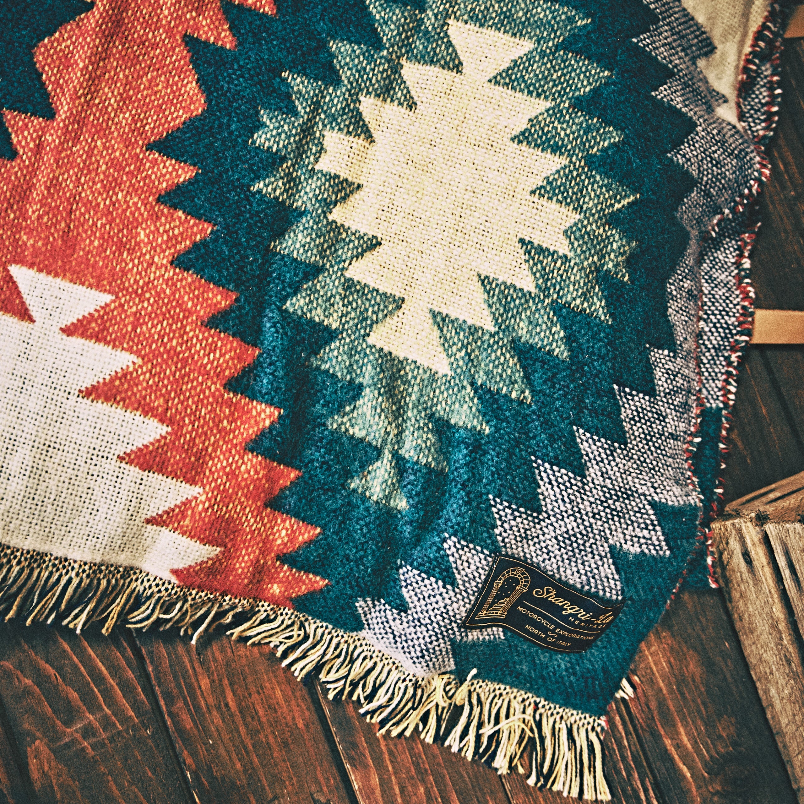 Shangri La - Navajo Blanket, incl strap