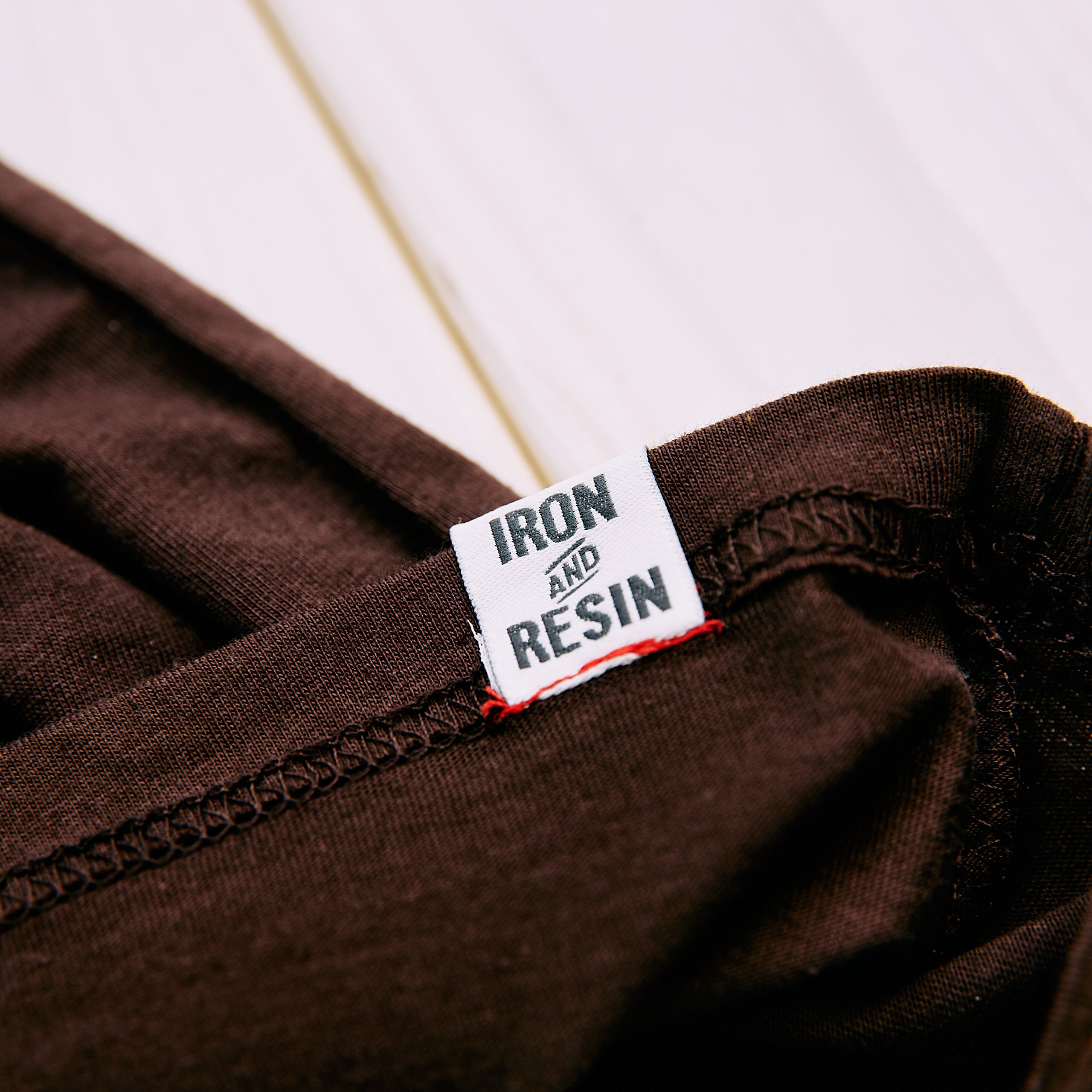 Iron & Resin - CALI BEAR TRUCKER TEE - Brown