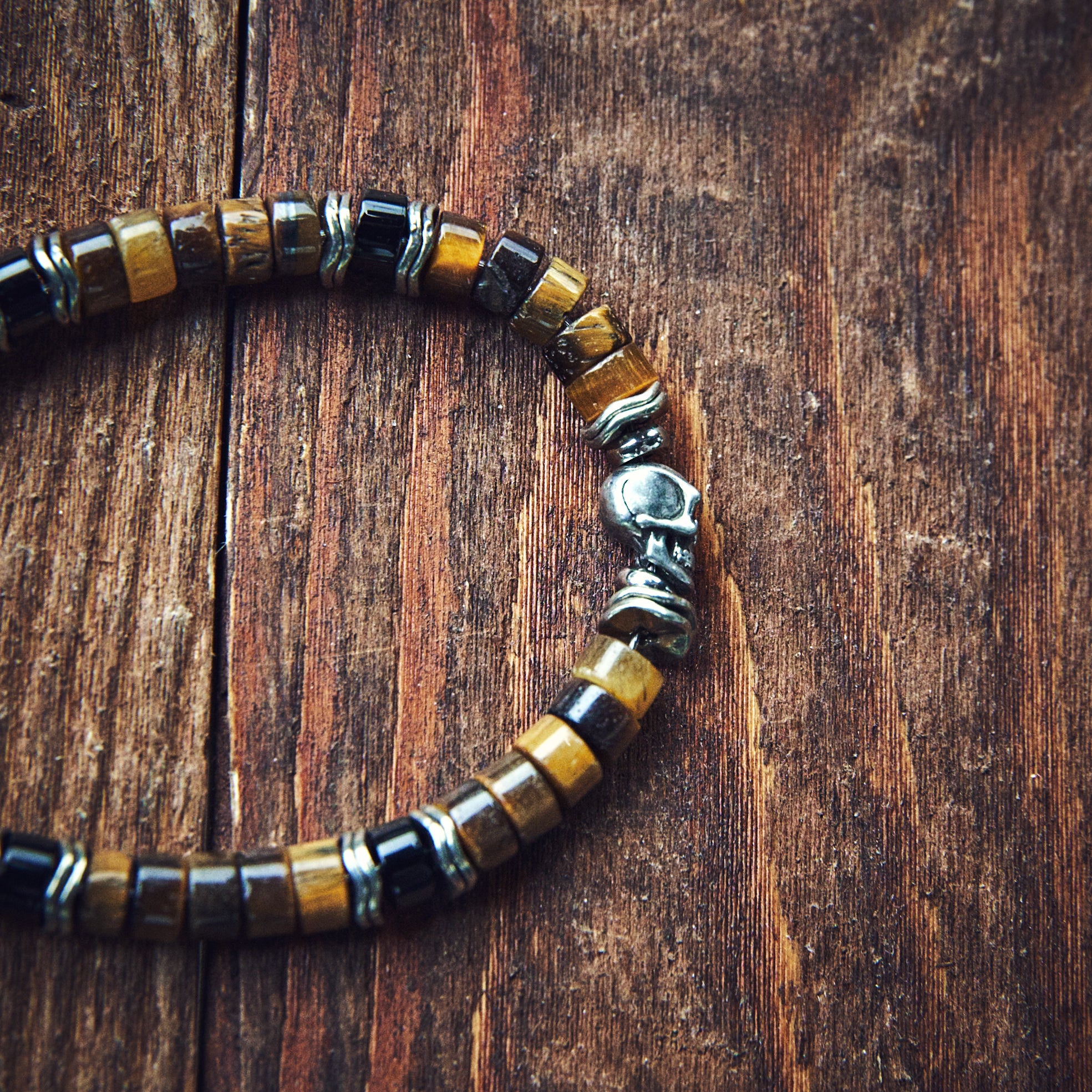 Armbånd -Tiger Eye - Skull
