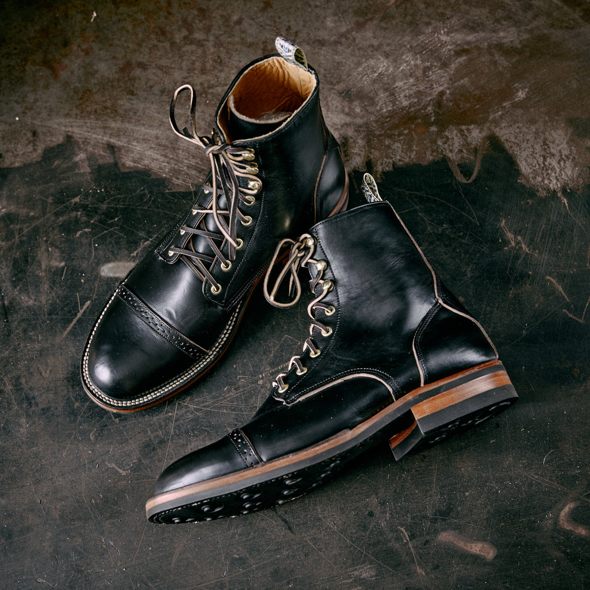 Unmarked - DB Hunter Cap Toe Black CXL