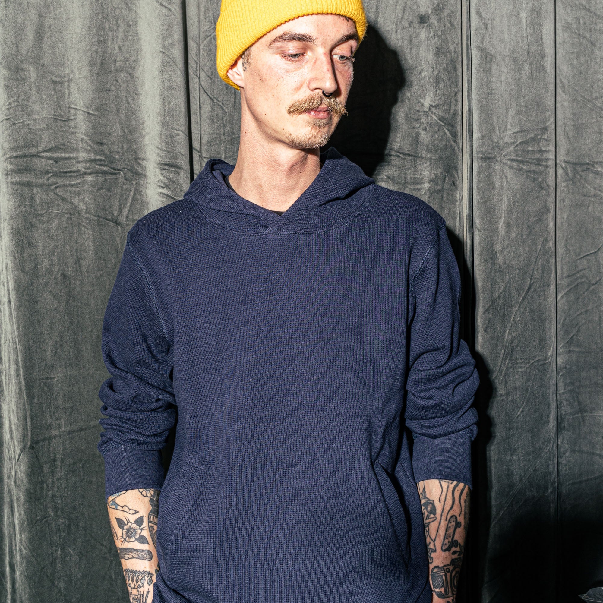 Iron & Resin - Keanu Hoodie - Navy blue