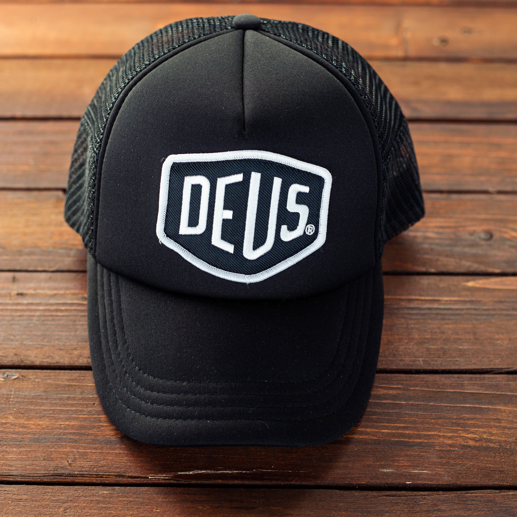 DEUS EX MACHINA - Baylands Trucker - BLACK