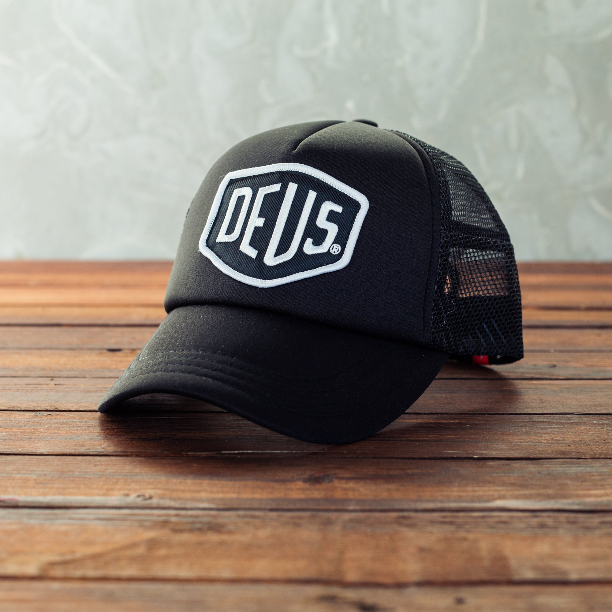 DEUS EX MACHINA - Baylands Trucker - BLACK