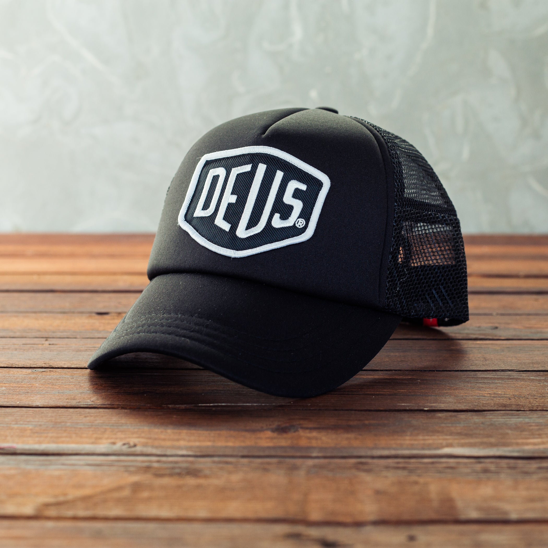 DEUS EX MACHINA - Baylands Trucker - BLACK