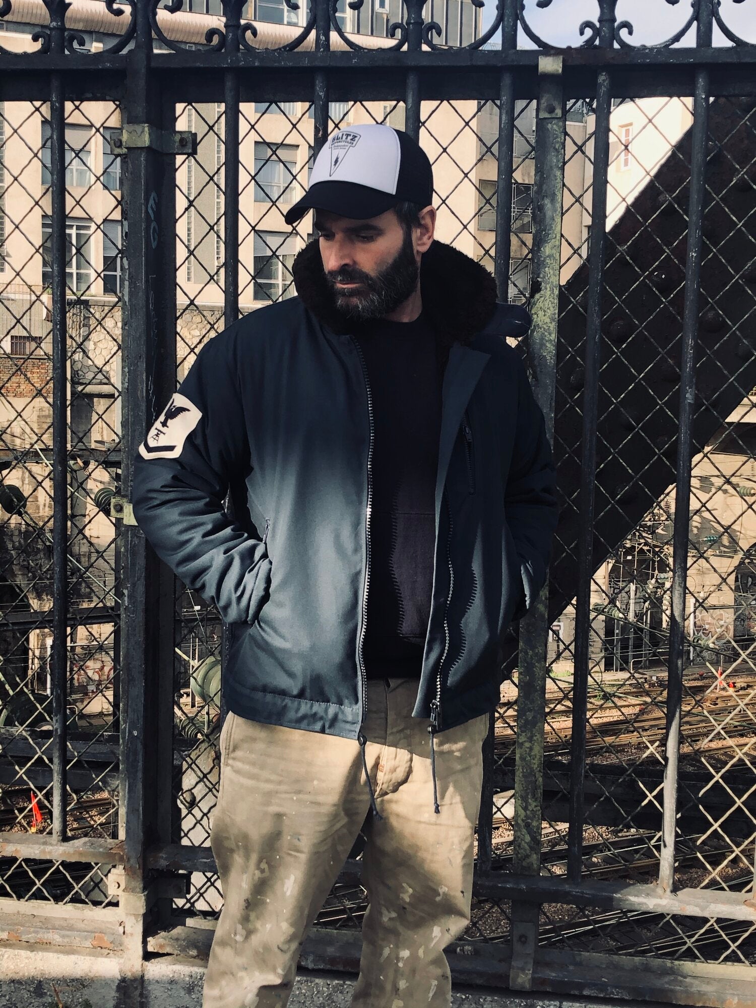 BLITZ MOTORCYCLES - Trucker cap"nail"logo - white and black
