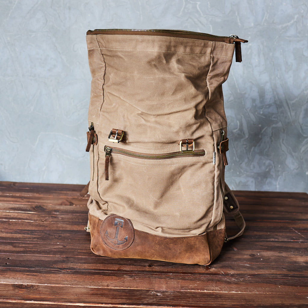 Iron & Resin - the Mountain bag - Waxed Canvas - Green