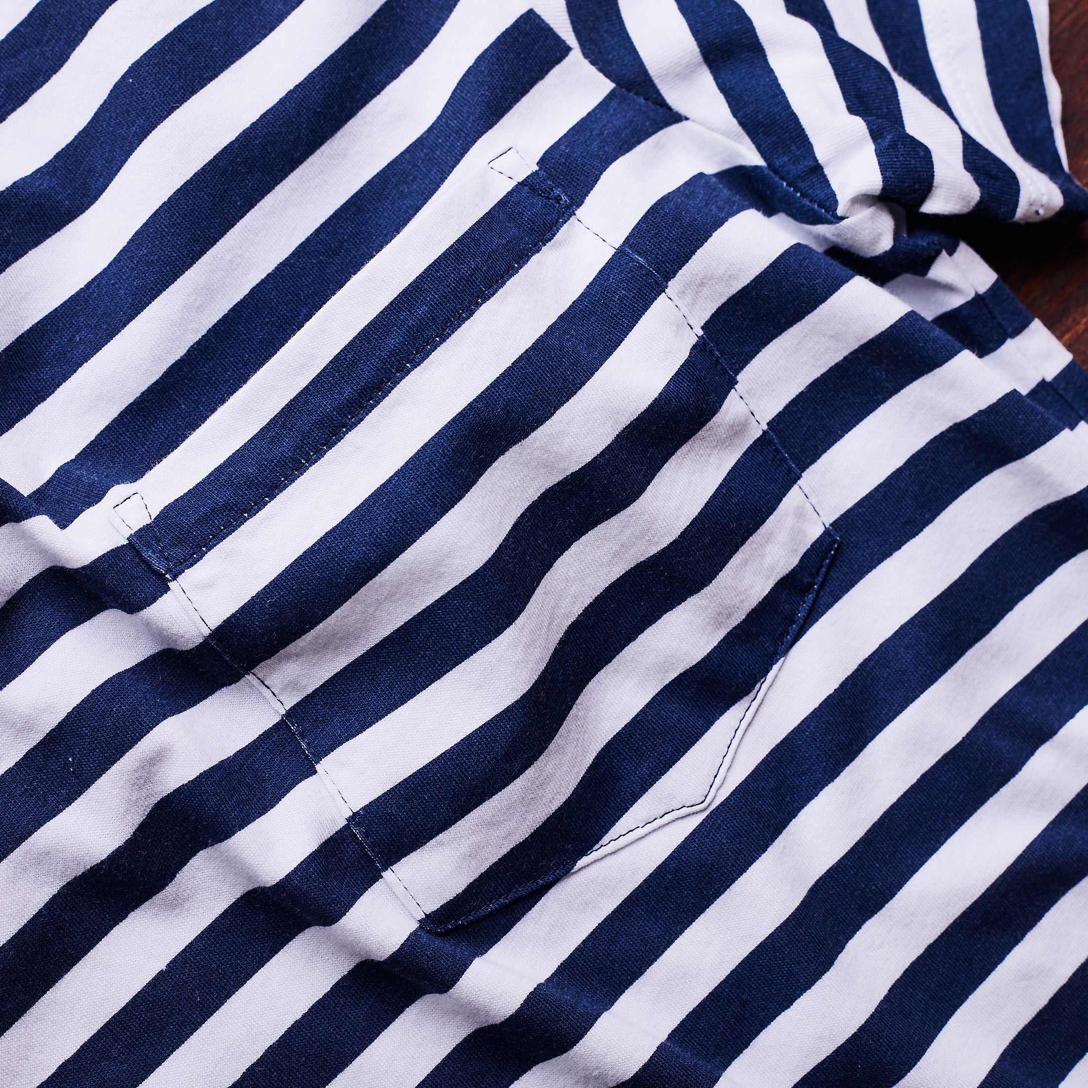 Chesapeake's - Lighthouse Tee - navy/hvid