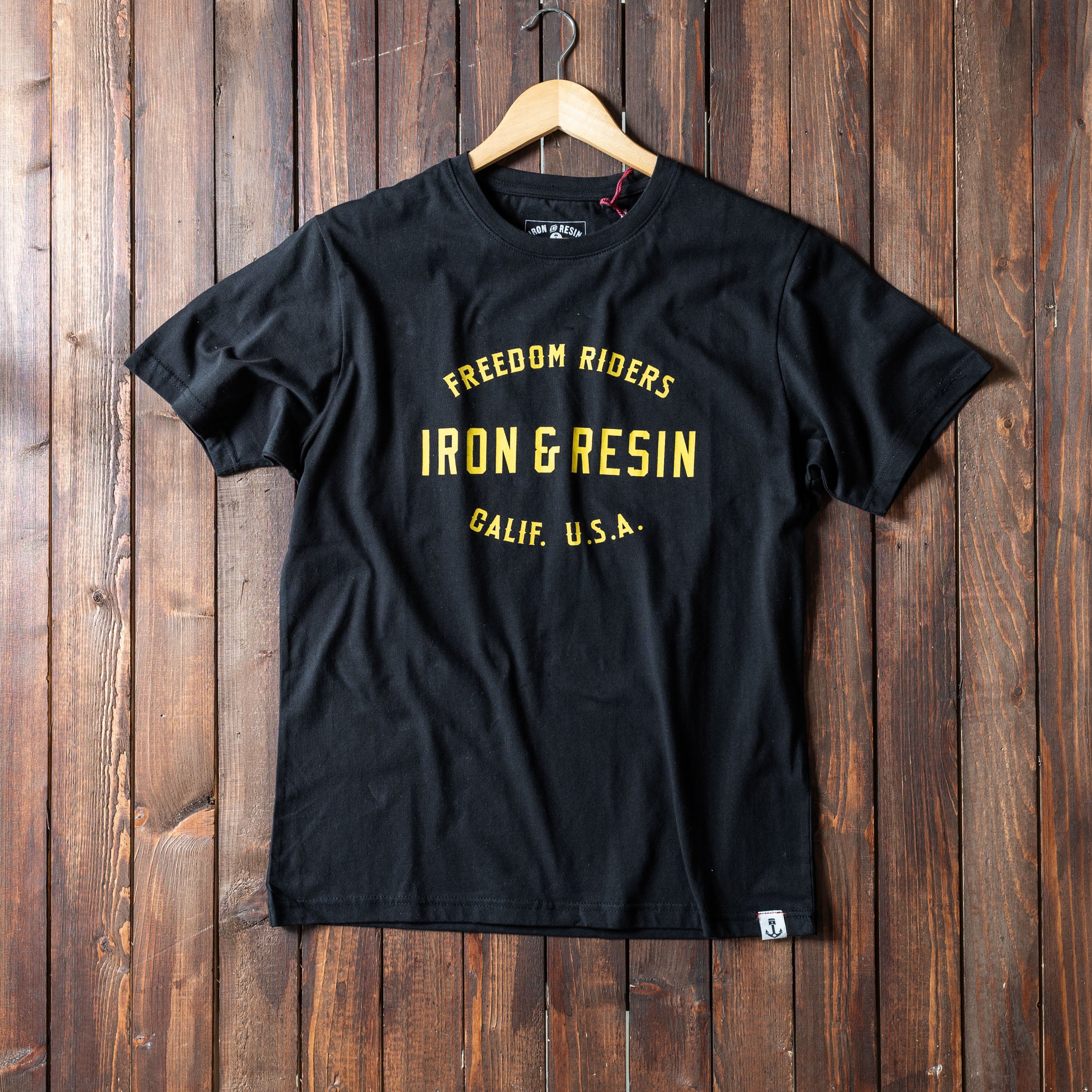 IRON & RESIN - T-shirt - ALLIANCE - BLACK
