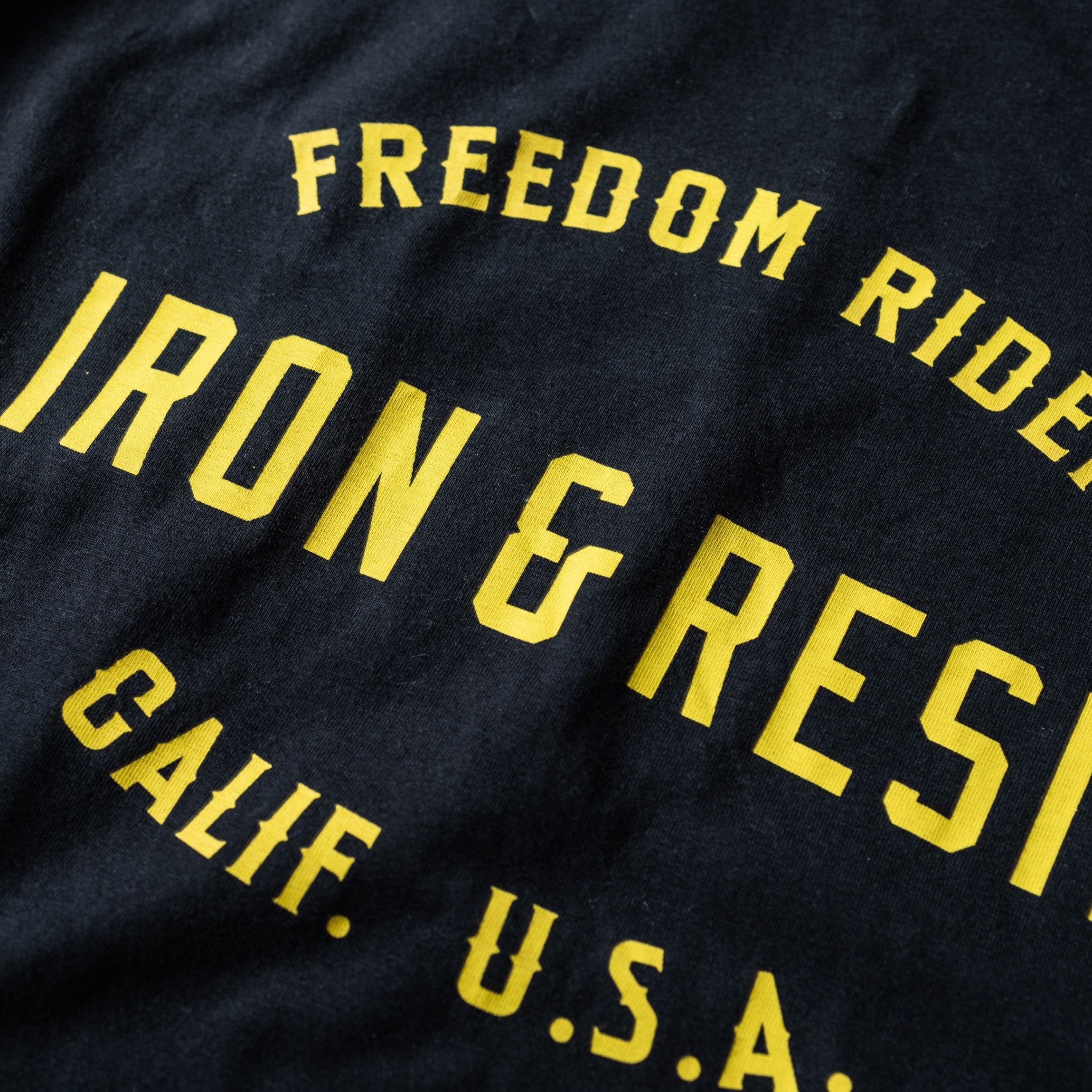 IRON & RESIN - T-shirt - ALLIANCE - BLACK