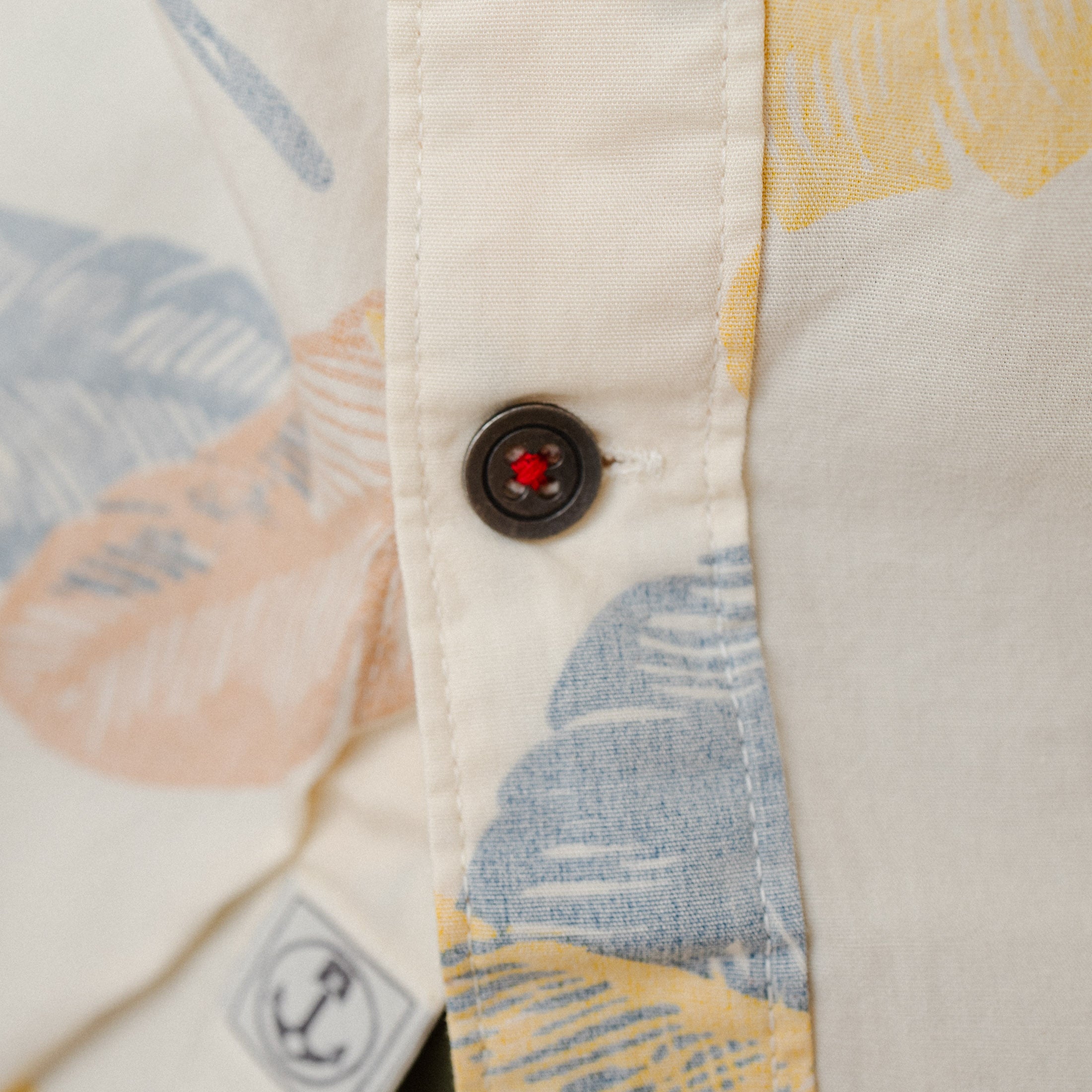 Iron and Resin - Short sleeve shirt - feather print