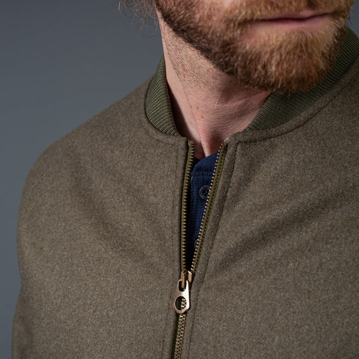 CHESAPEAKE'S - Bomber Jacket - "Miller" - Grøn Italiensk Uld