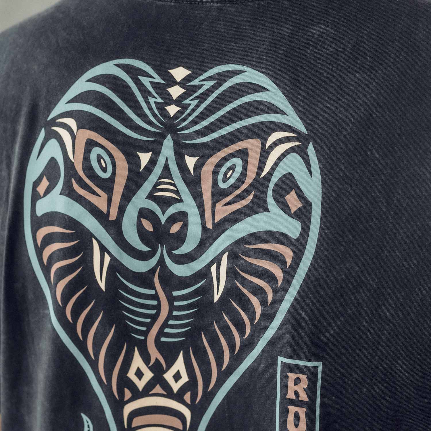 T-shirt Cobra gray heavy washed