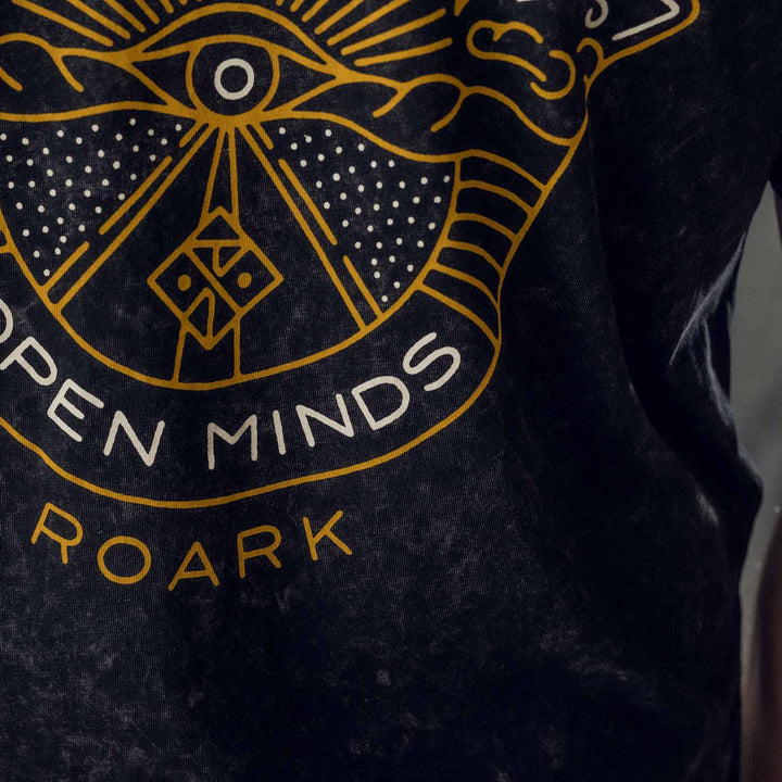 T-shirt - Open roads open minds - sort - washed