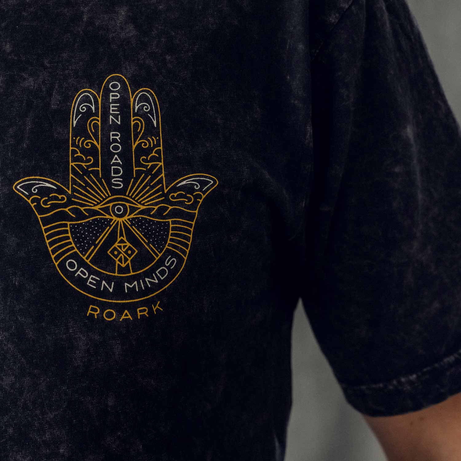 T-shirt - Open roads open minds - black - washed