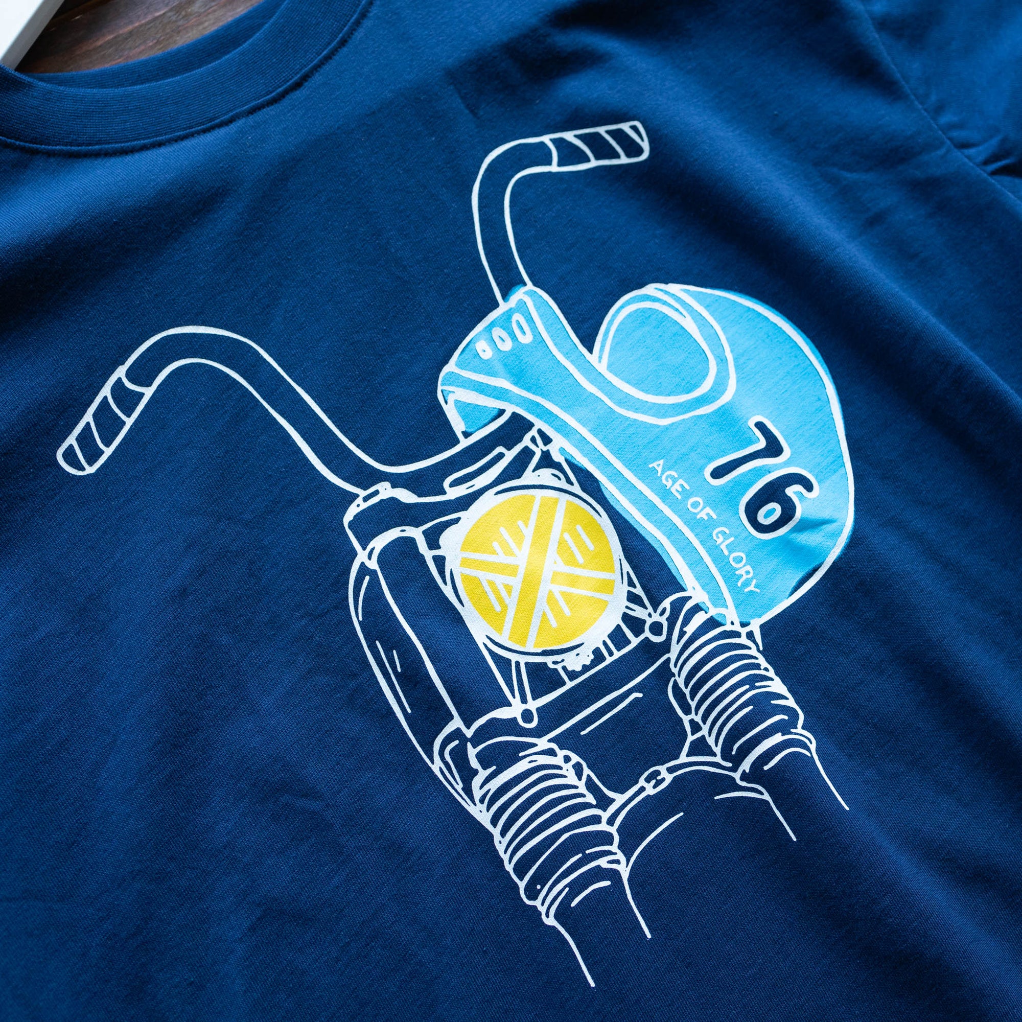 Age of Glory - t-shirt - Ape Bar Tee Navy