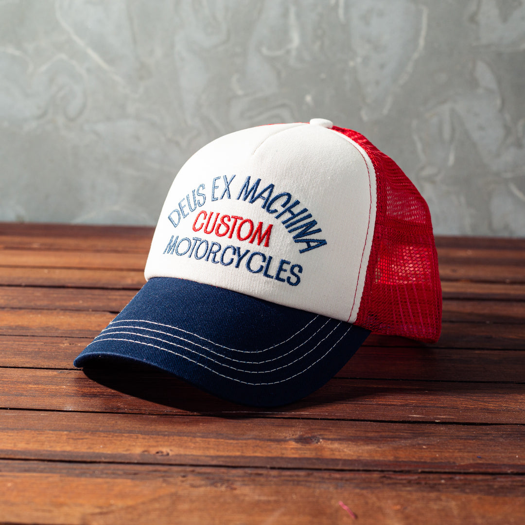DEUS EX MACHINA - Canyons Trucker - Navy/Red