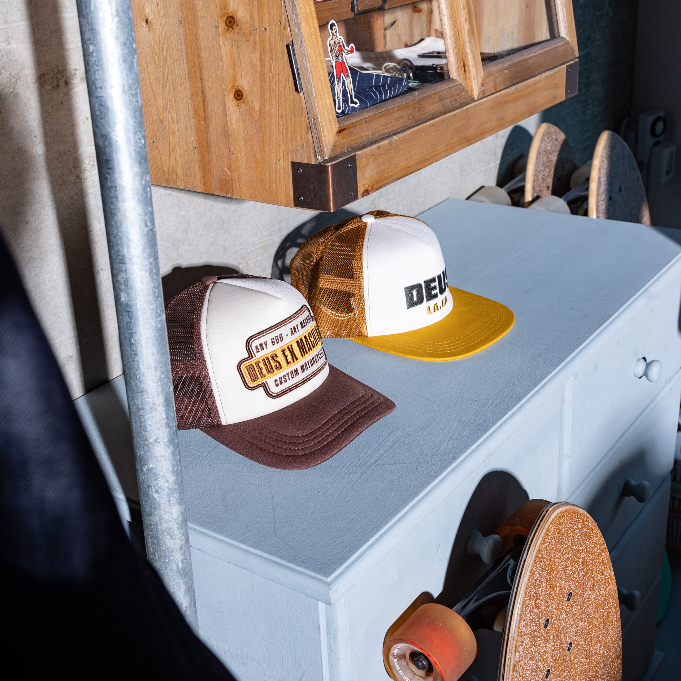 DEUS EX MACHINA - Grip Tape Trucker - Brown Combo