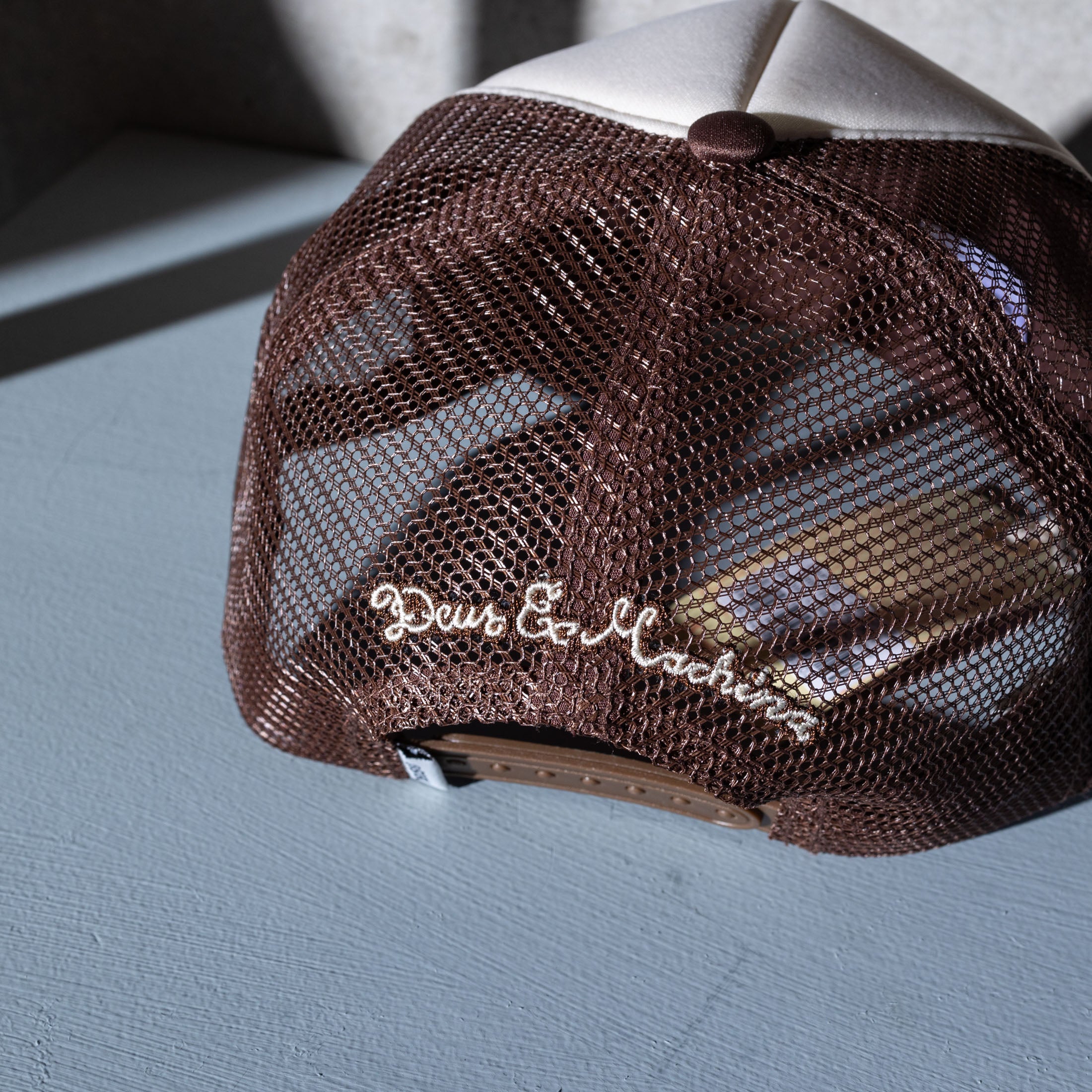 DEUS EX MACHINA - Grip Tape Trucker - Brown Combo