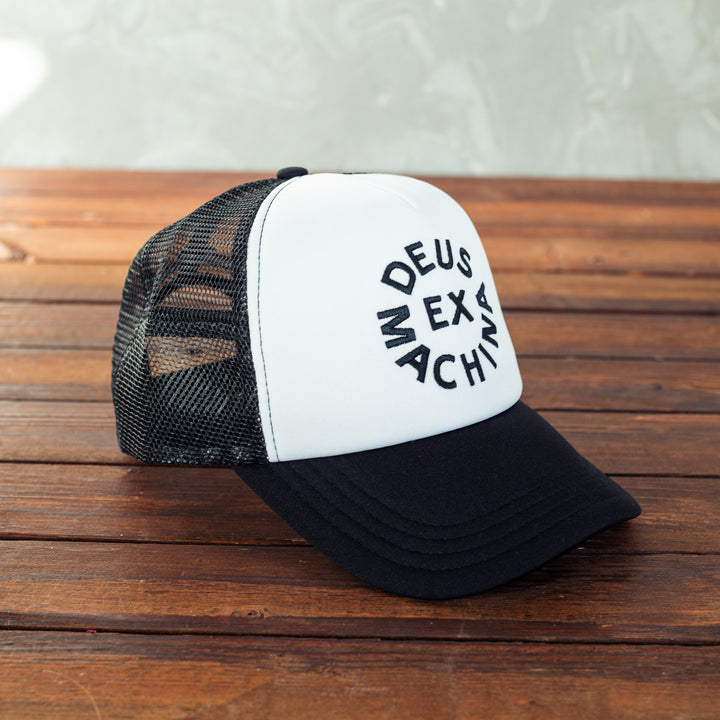 DEUS EX MACHINA - Circle Logo Trucker - HVID