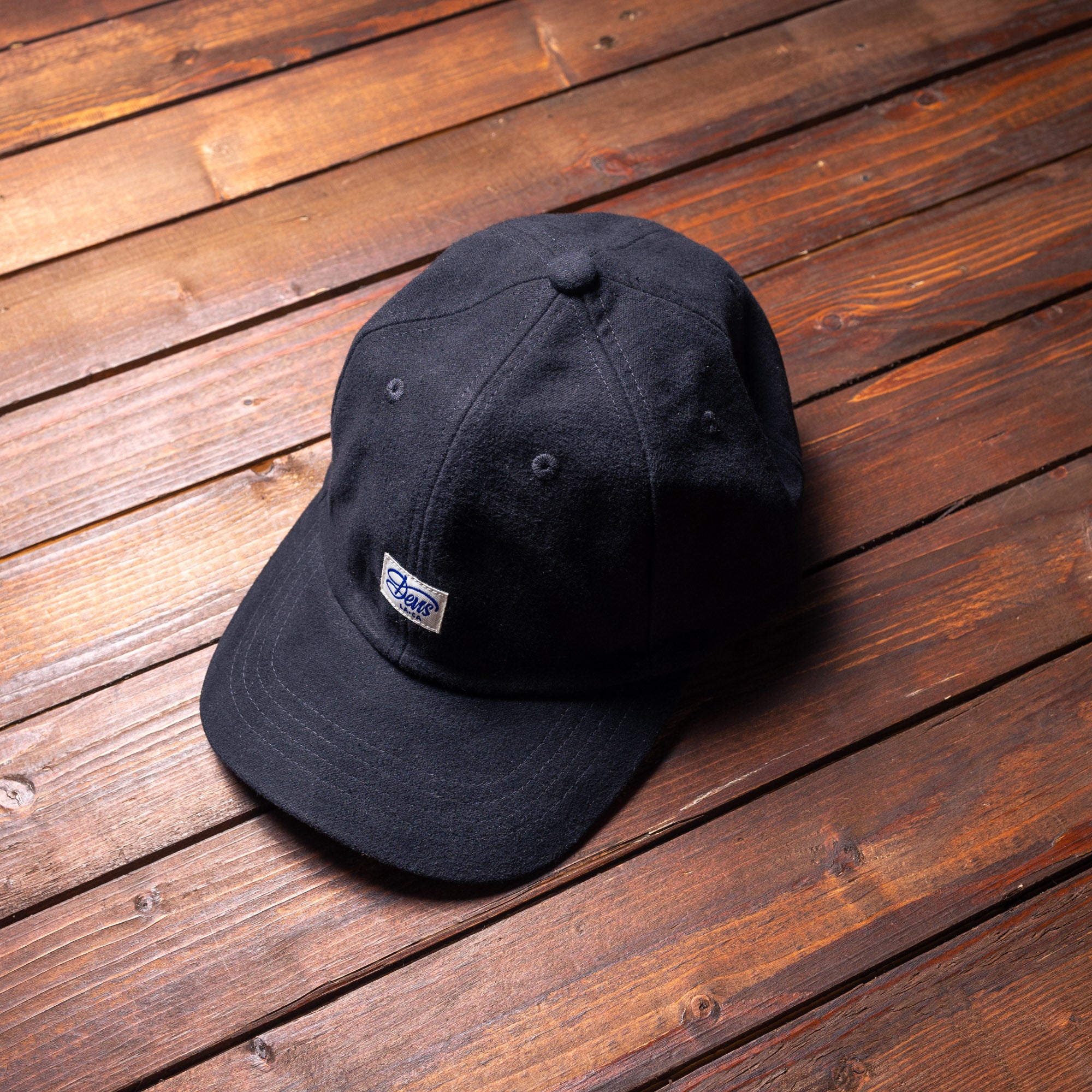 DEUS Ex Machina - Moleskin Cap - black/Brown
