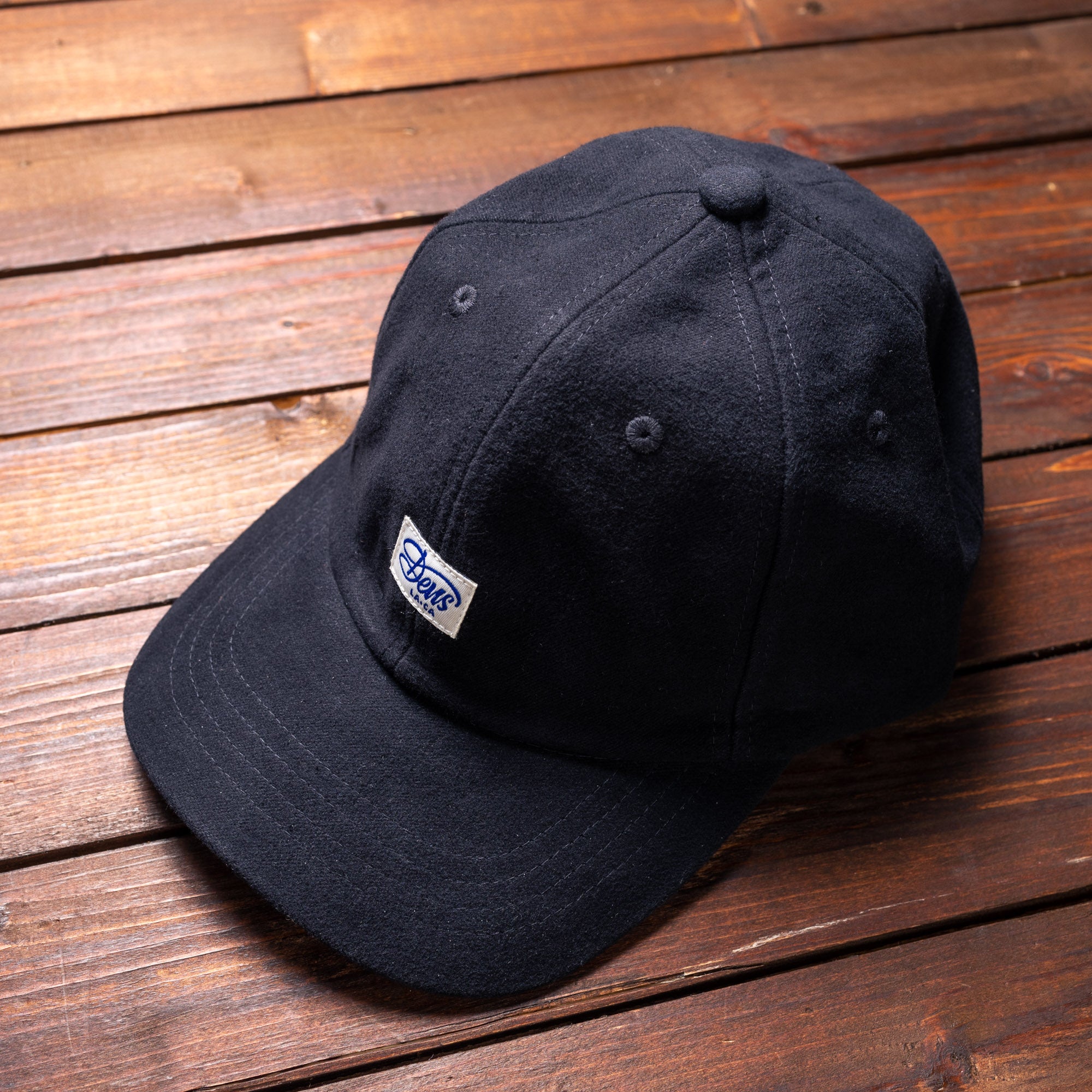 DEUS Ex Machina - Moleskin Cap - black/Brown