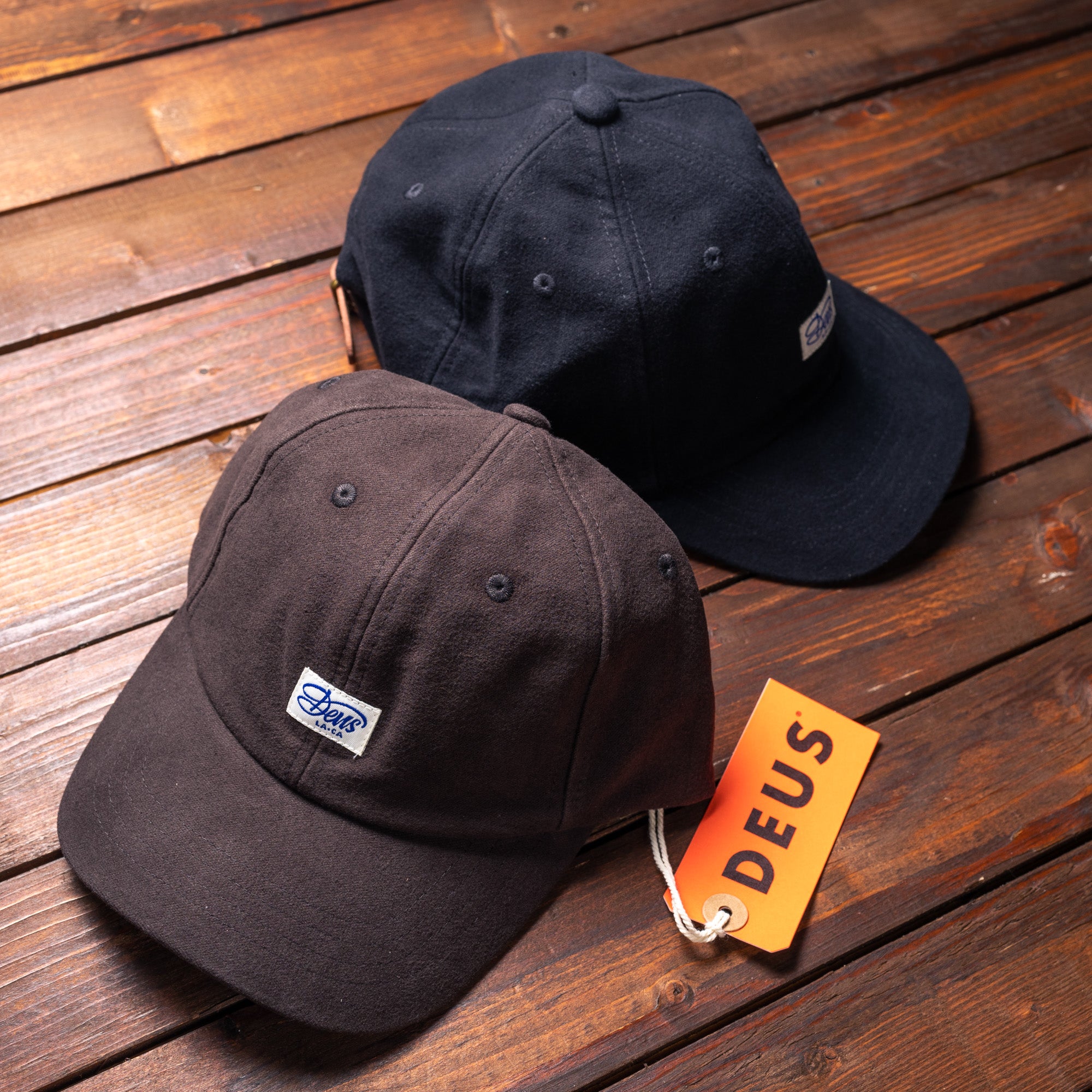 DEUS Ex Machina - Moleskin Cap - black/Brown