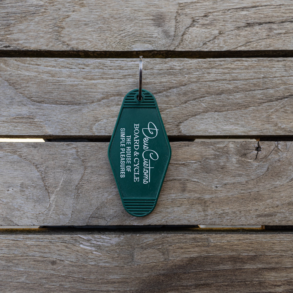 Deus Ex Machina -Motel Key - Keychain - GREEN