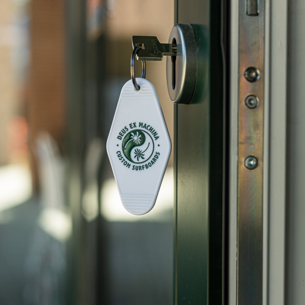 Deus Ex Machina -Motel Key - Keychain - White