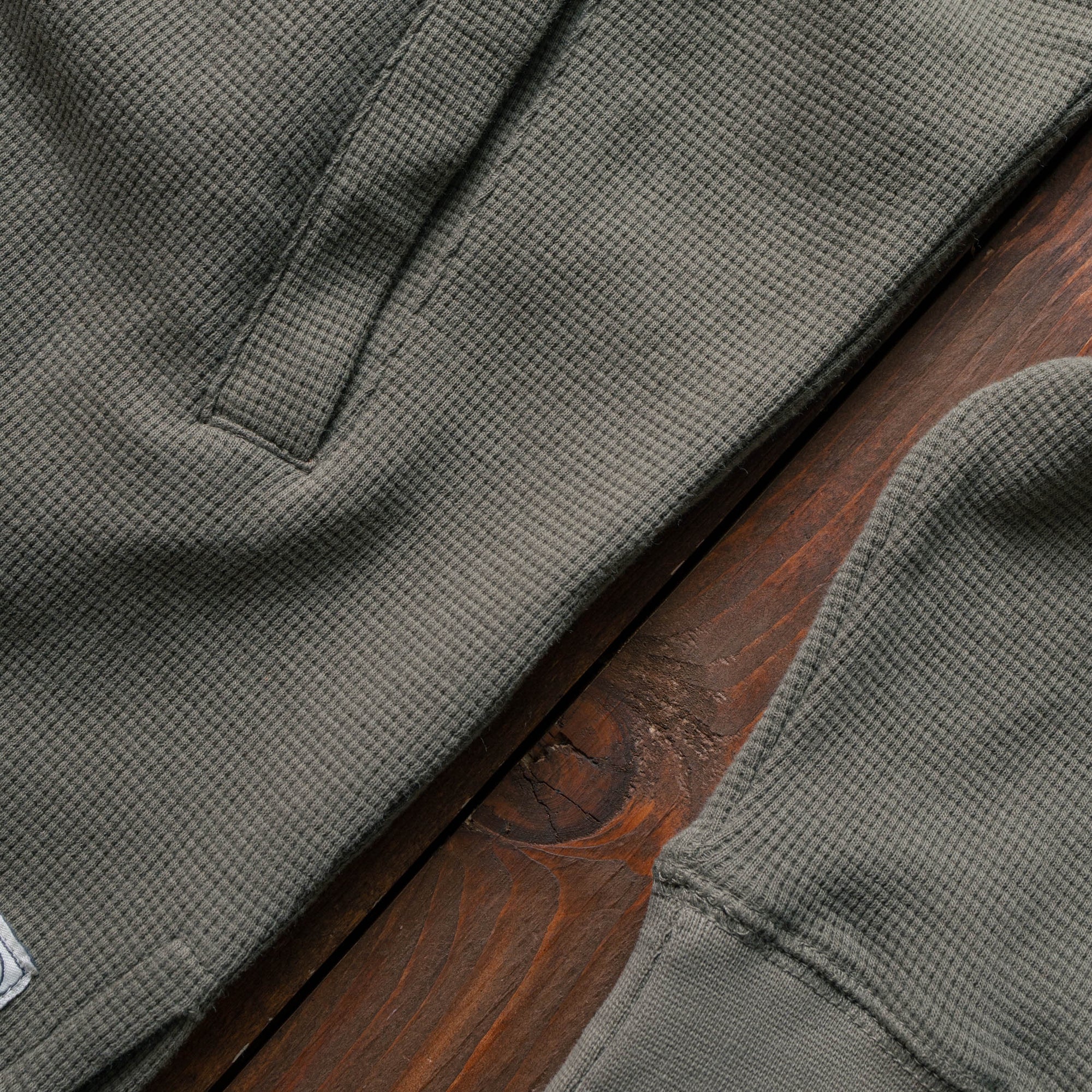 Iron & Resin - Keanu Hoodie - Olive