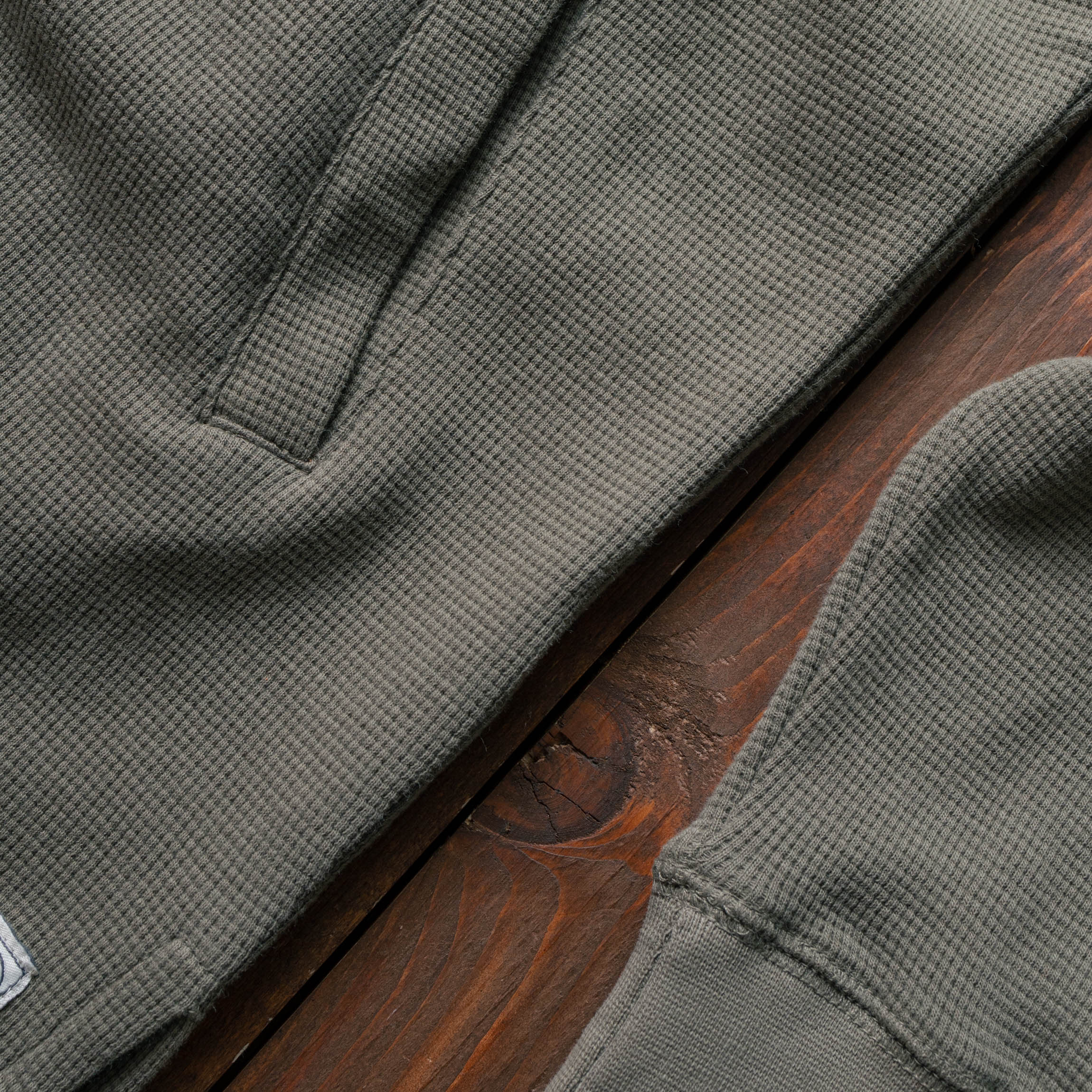 Iron & Resin - Keanu Hoodie - Olive