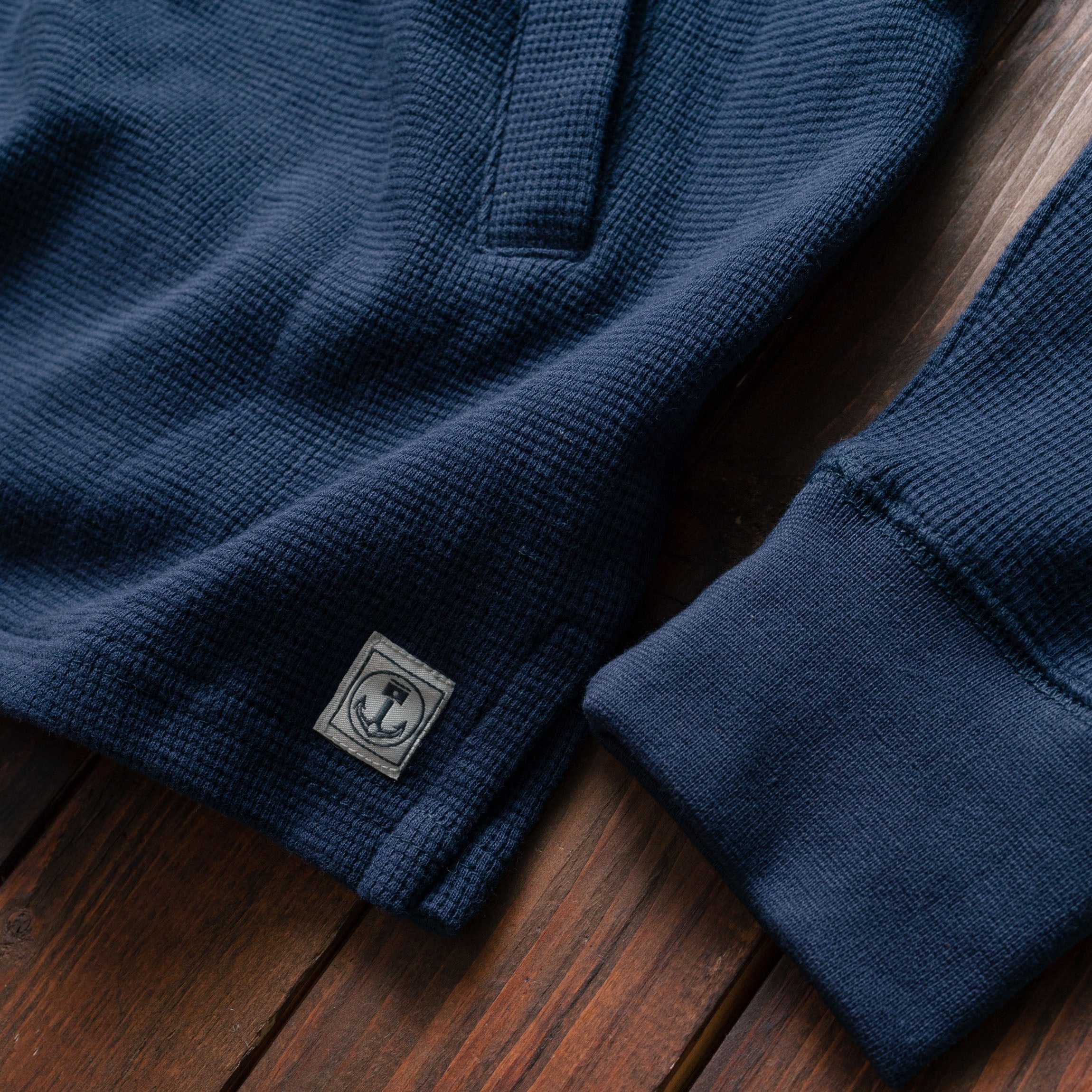 Iron & Resin - Keanu Hoodie - Navy blue