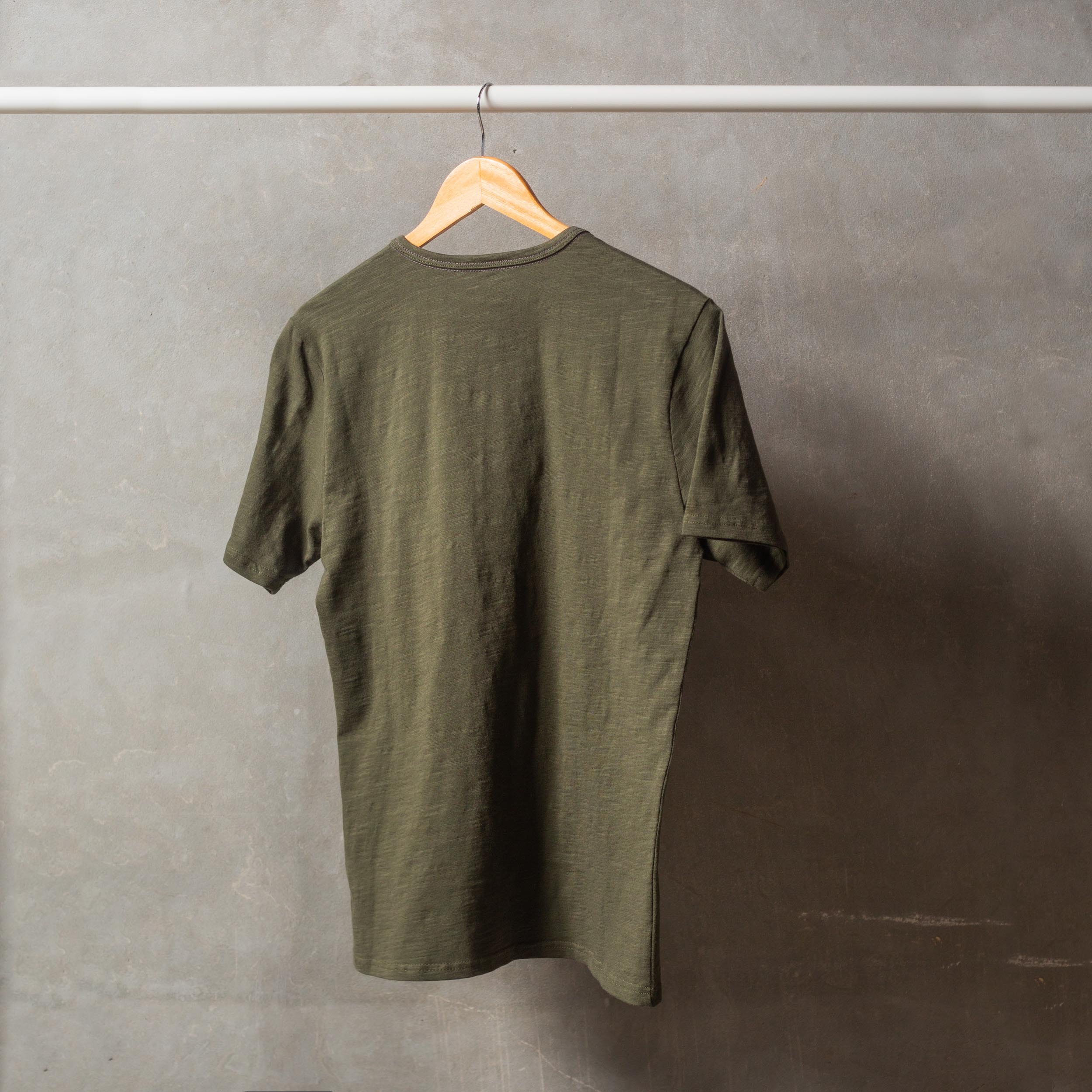 ROARK - WELL WORN MIDWEIGHT ORGANIC - Army green
