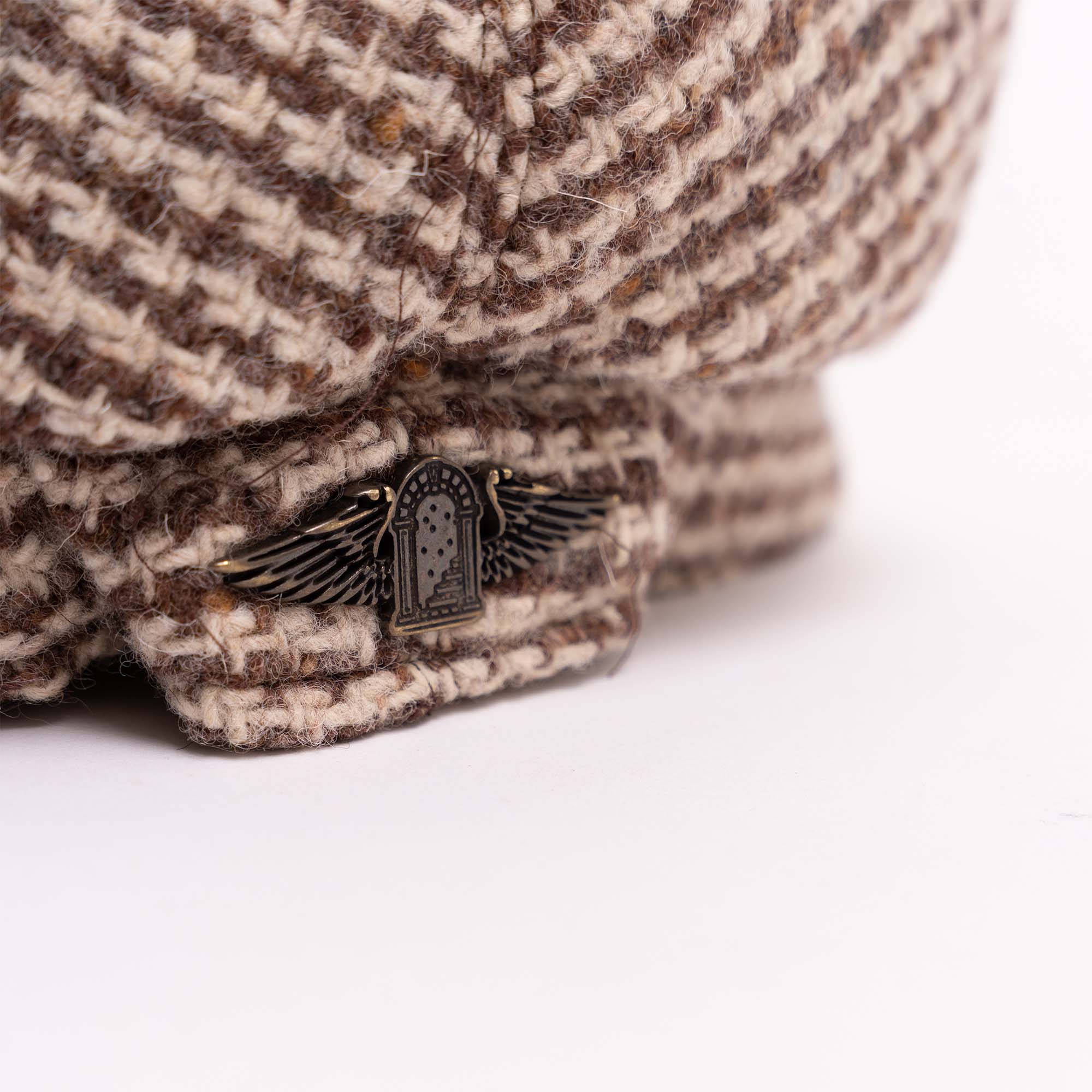 Shangri La - “Outlaw” 8 Panel Cap - Lys Brun